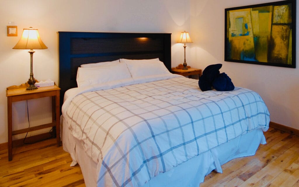 Suite Queen vue sur l’eau (vue 6) - Auberge Beaux Rêves, Sainte-Adèle, Laurentides QC